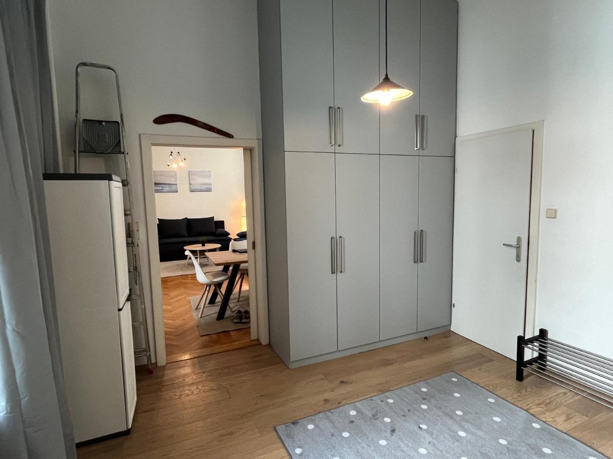 Ferienwohnung Stylish Apt Near Urania 1Br Wien Exterior foto